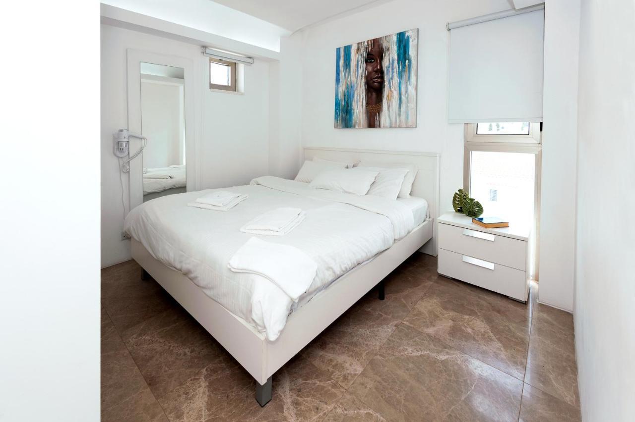 Apartment Marisol - Beachfront 普罗塔拉斯 外观 照片